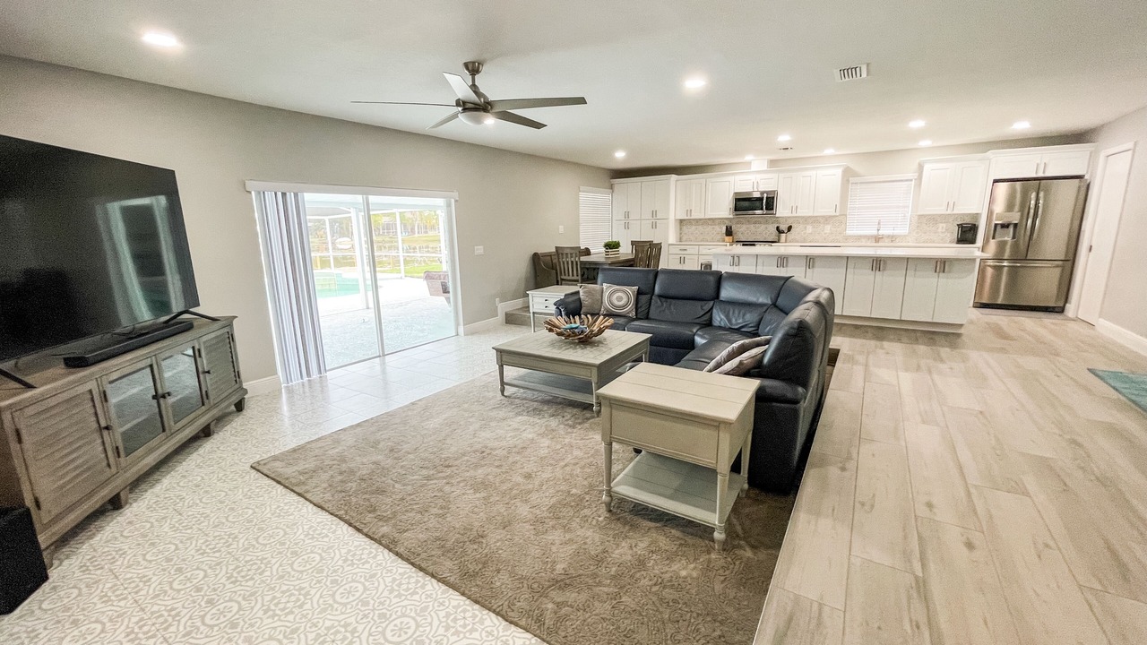 Photo of Livingroom in Westchase