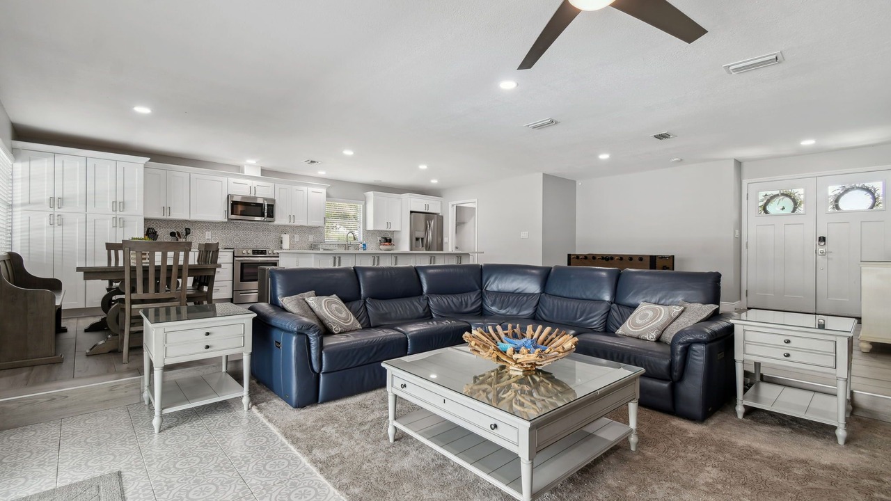 Photo of Livingroom in Westchase
