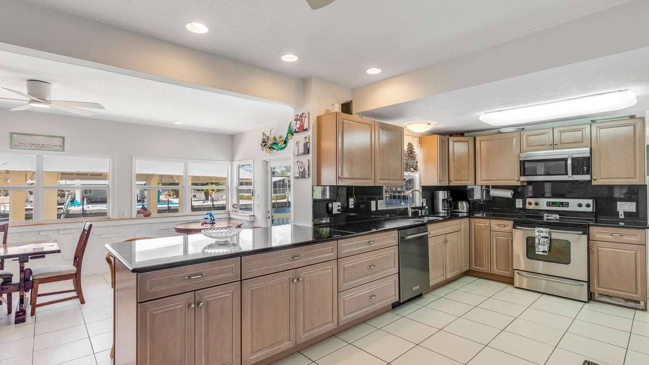 Photo of Kitchen in Cross Key Waterways