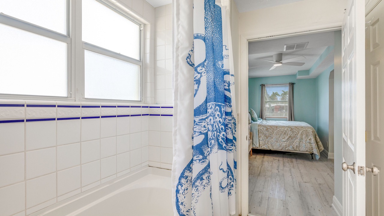 Photo of Bedroom in Cross Key Waterways