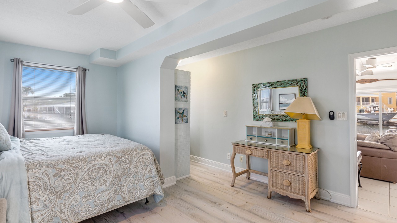 Photo of Bedroom in Cross Key Waterways