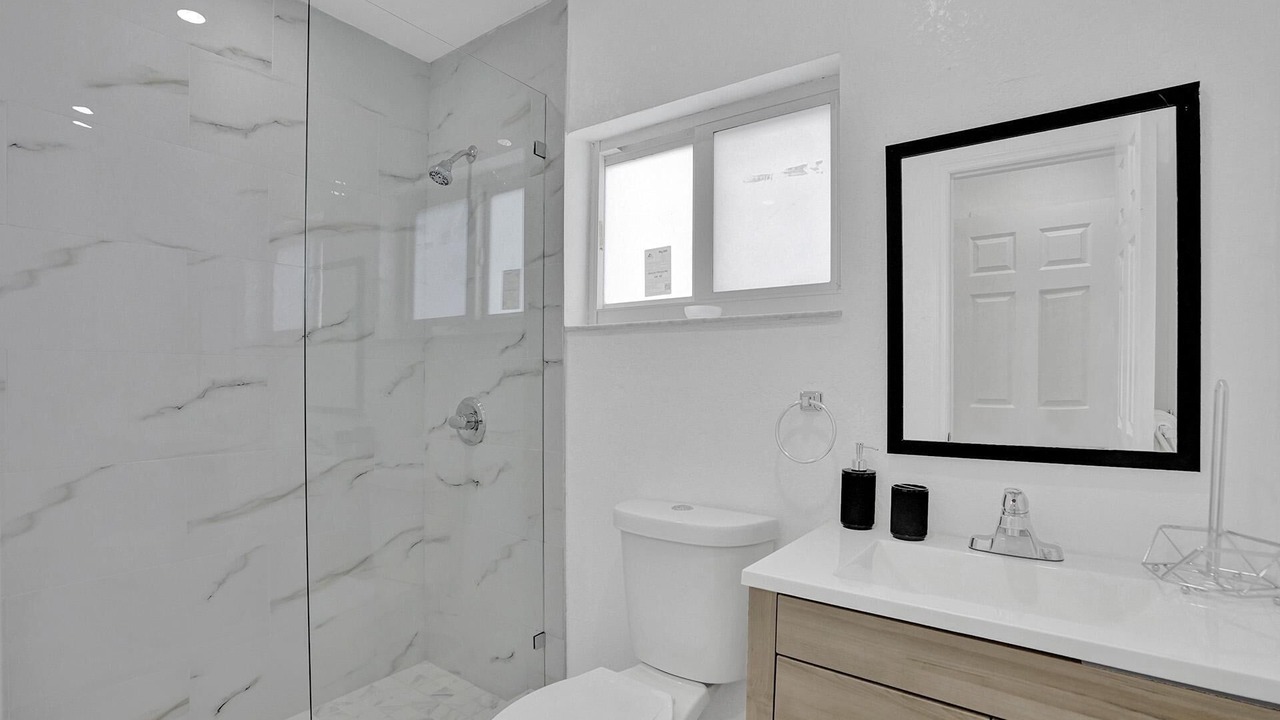 Photo of Bathroom in Golden Glades