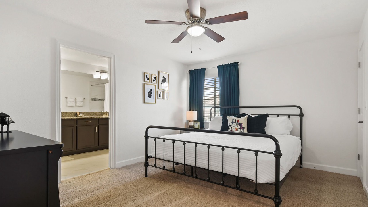 Photo of Bedroom in Davenport