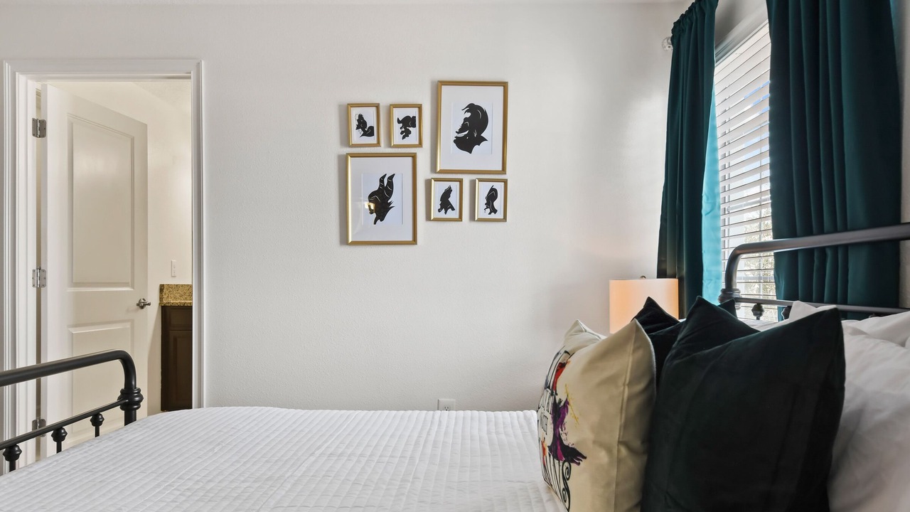 Photo of Bedroom in Davenport