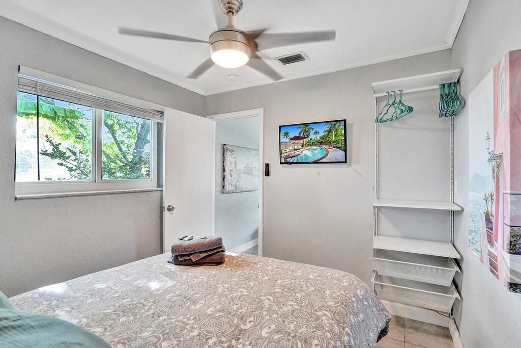 Photo of Bedroom in Royal Poinciana