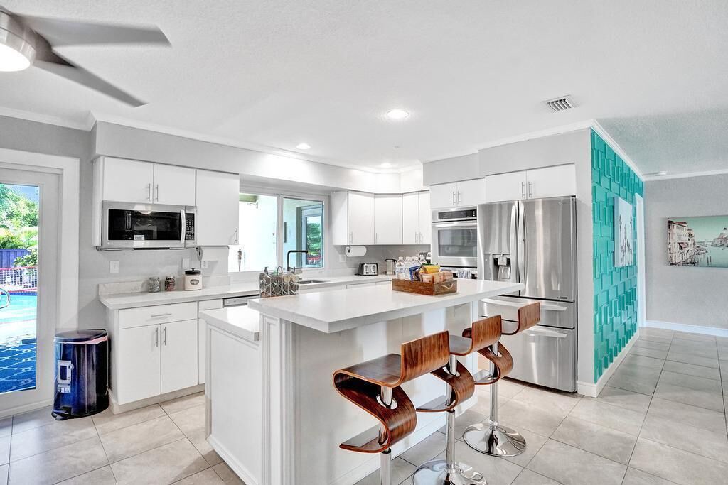 Photo of Kitchen in Royal Poinciana