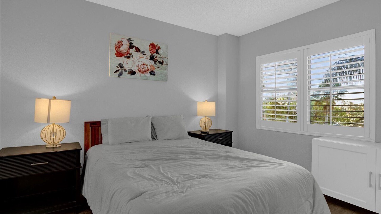 Photo of Bedroom in Florida Center