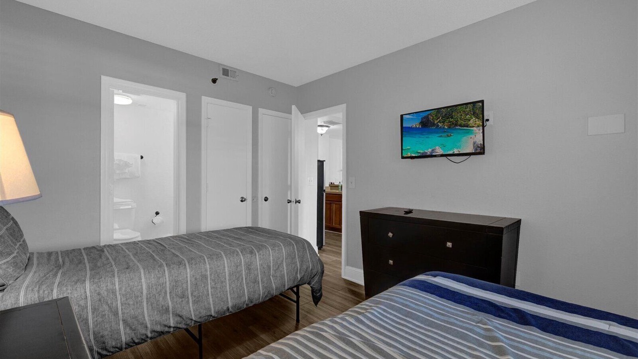 Photo of Bedroom in Florida Center