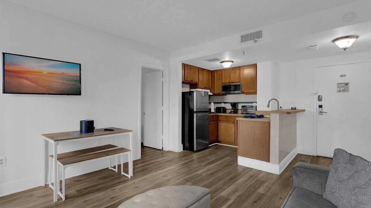 Photo of Livingroom in Florida Center
