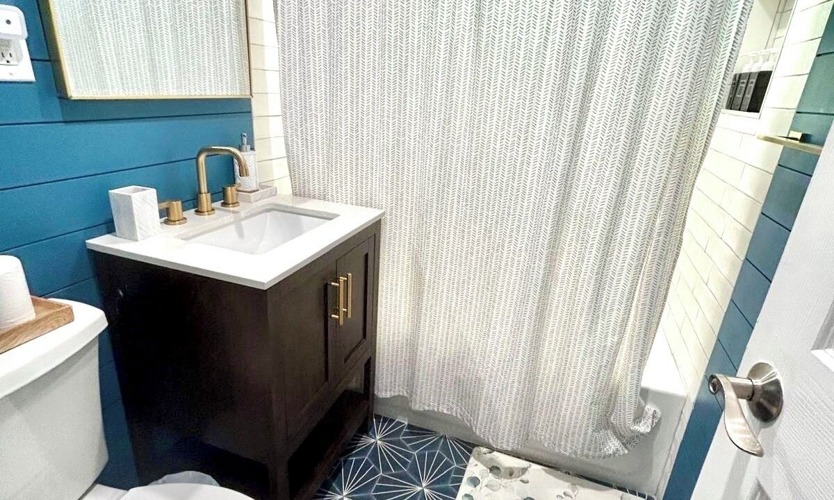 Photo of Bathroom in Cypress Point