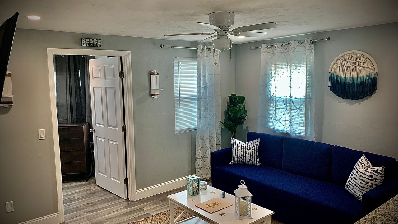 Photo of Livingroom in Smith's Memento