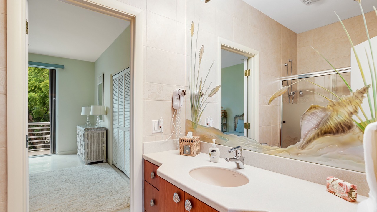 Photo of Bathroom in Islamorada