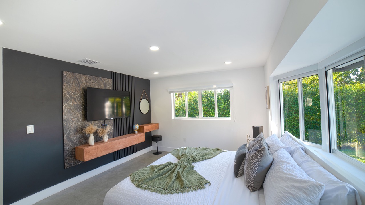 Photo of Bedroom in Cutler Bay