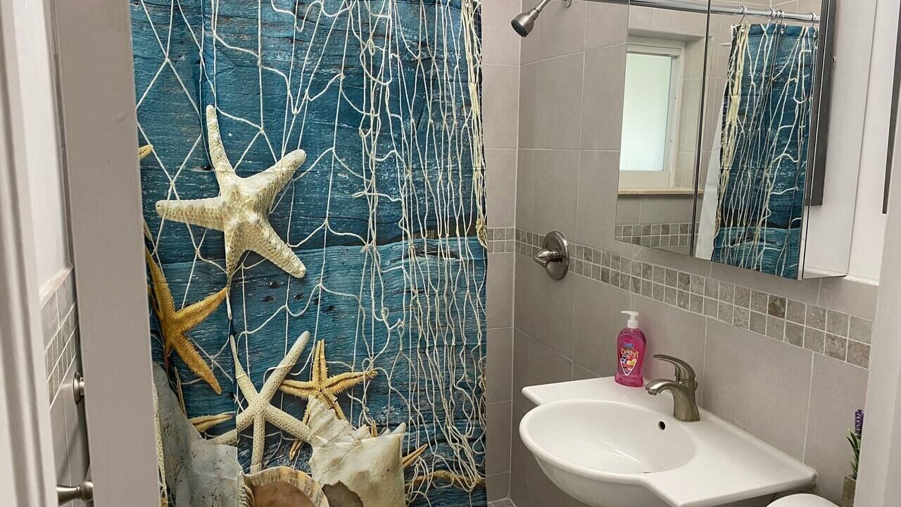 Photo of Bathroom in Lake Ridge
