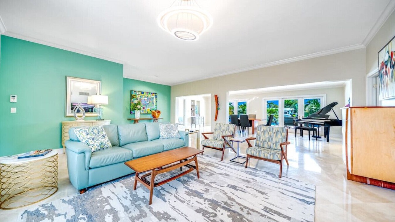 Photo of Livingroom in Cypress Lakes