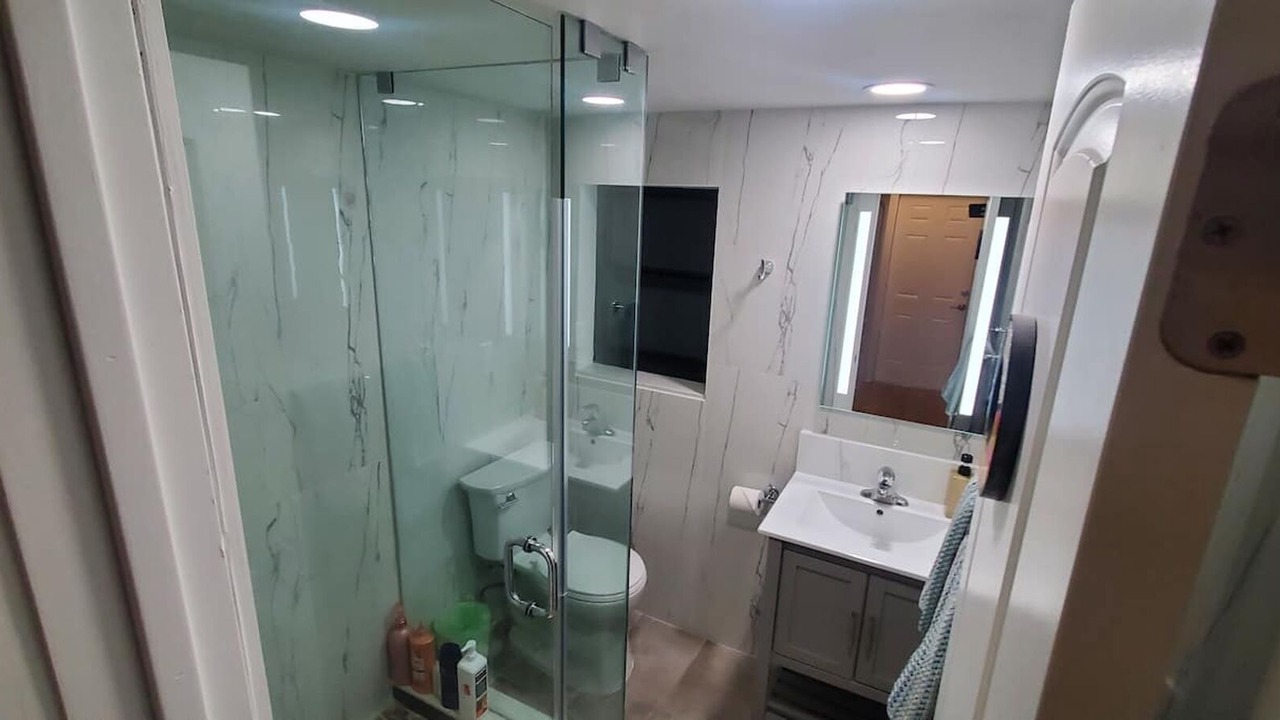 Photo of Bathroom in Harbour Inlet