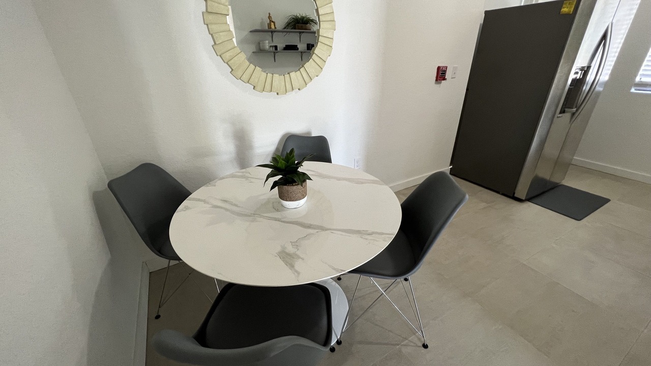 Photo of Livingroom in Allapattah