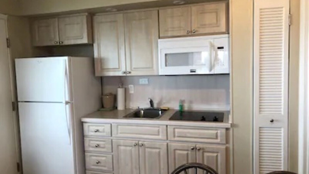 Photo of Kitchen in Laguna Shores