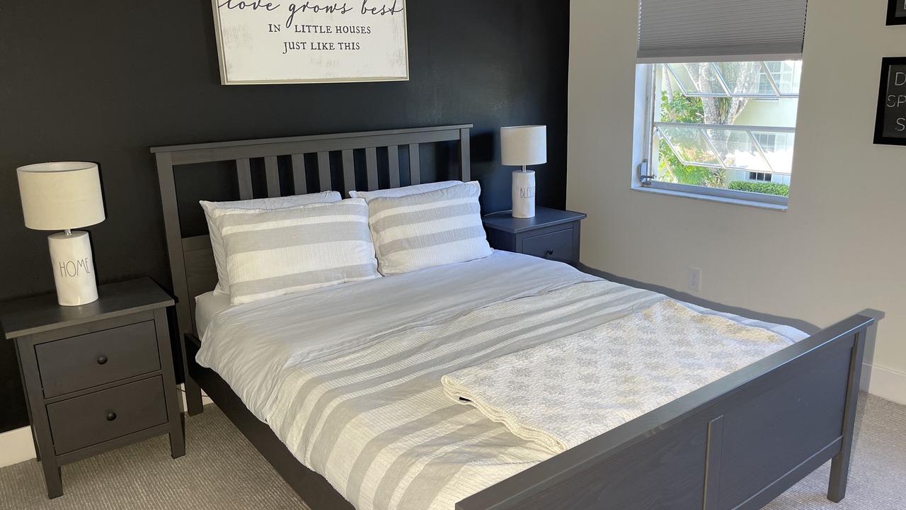 Photo of Bedroom in Central Naples