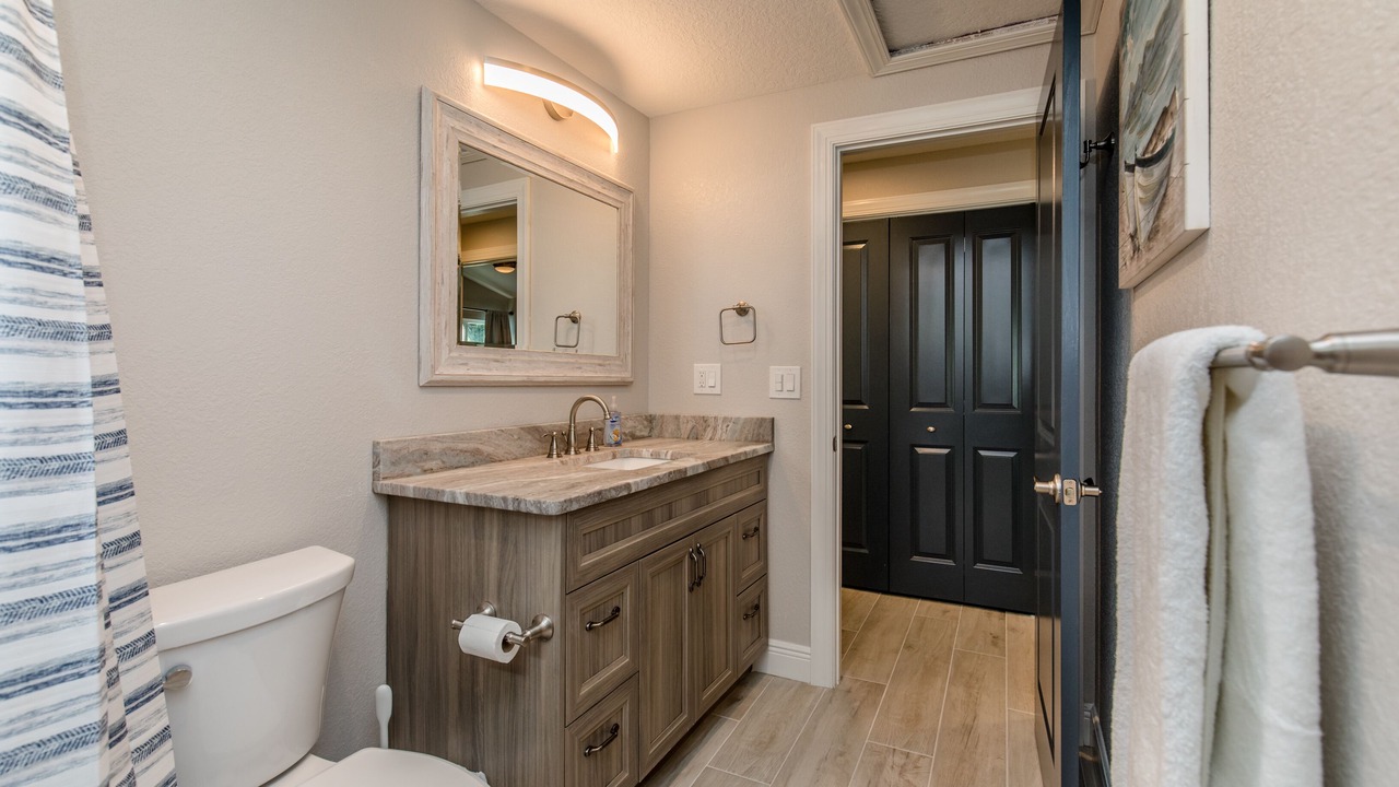 Photo of Bathroom in Roseland