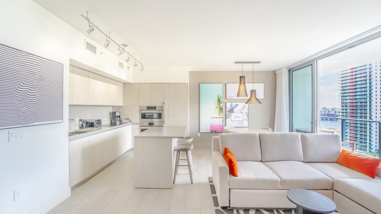 Photo of Livingroom in Hallandale Beach