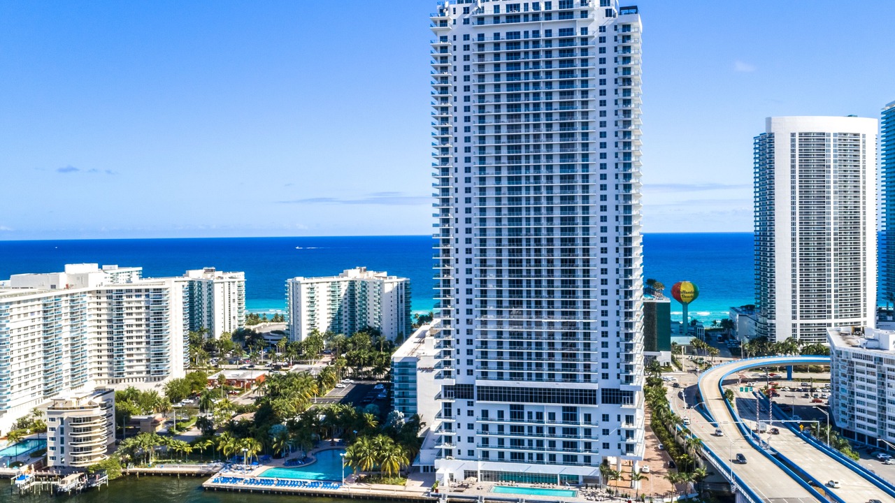 Photo of Outdoor in Hallandale Beach