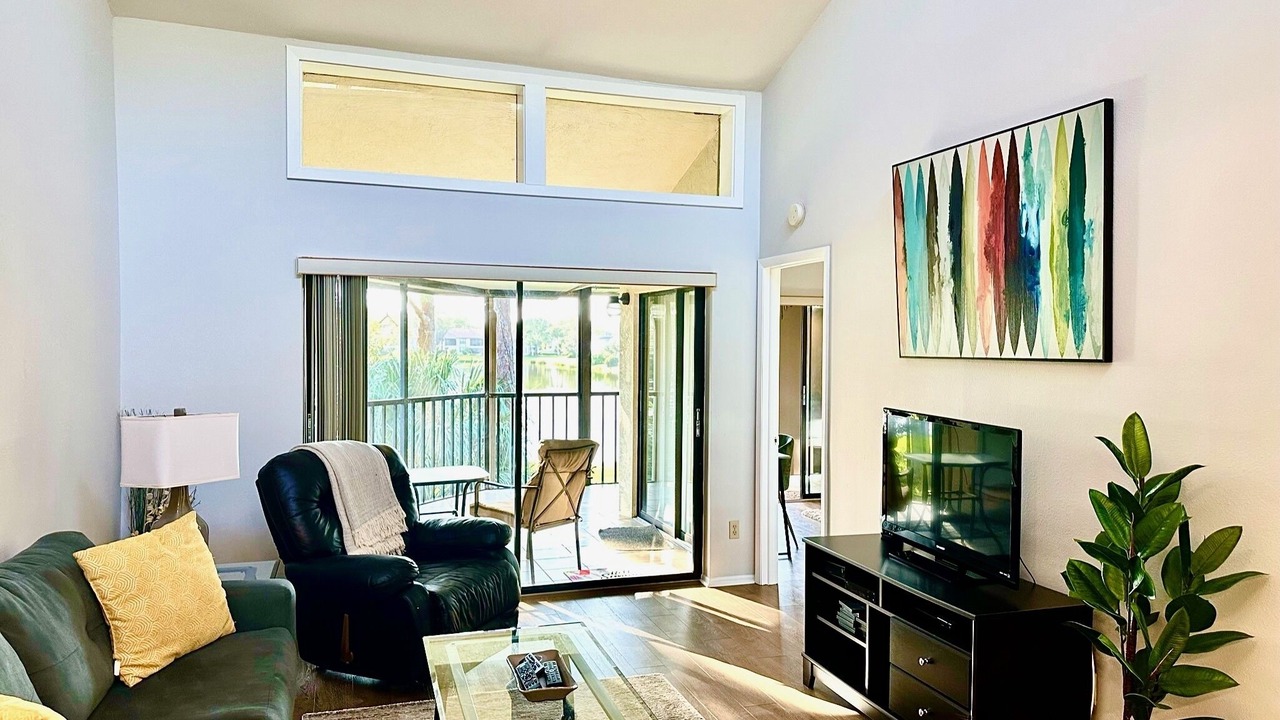 Photo of Livingroom in Oldsmar