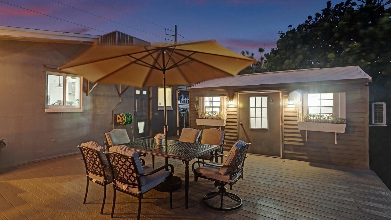 Photo of Outdoor in North Central Hollywood