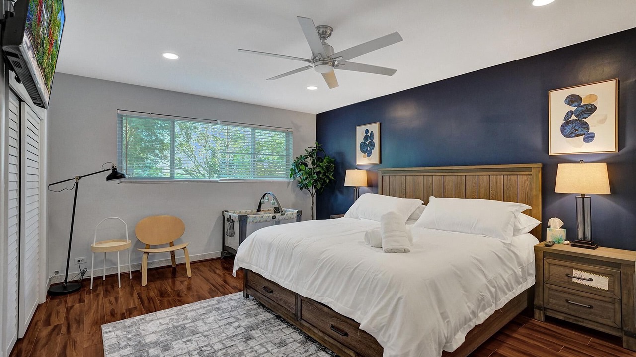 Photo of Bedroom in North Central Hollywood