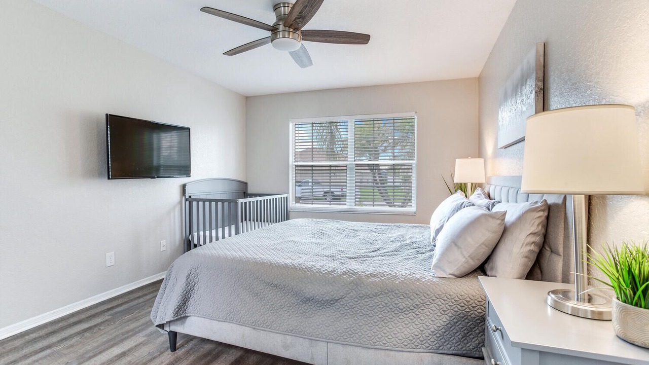 Photo of Bedroom in Lakeview Village