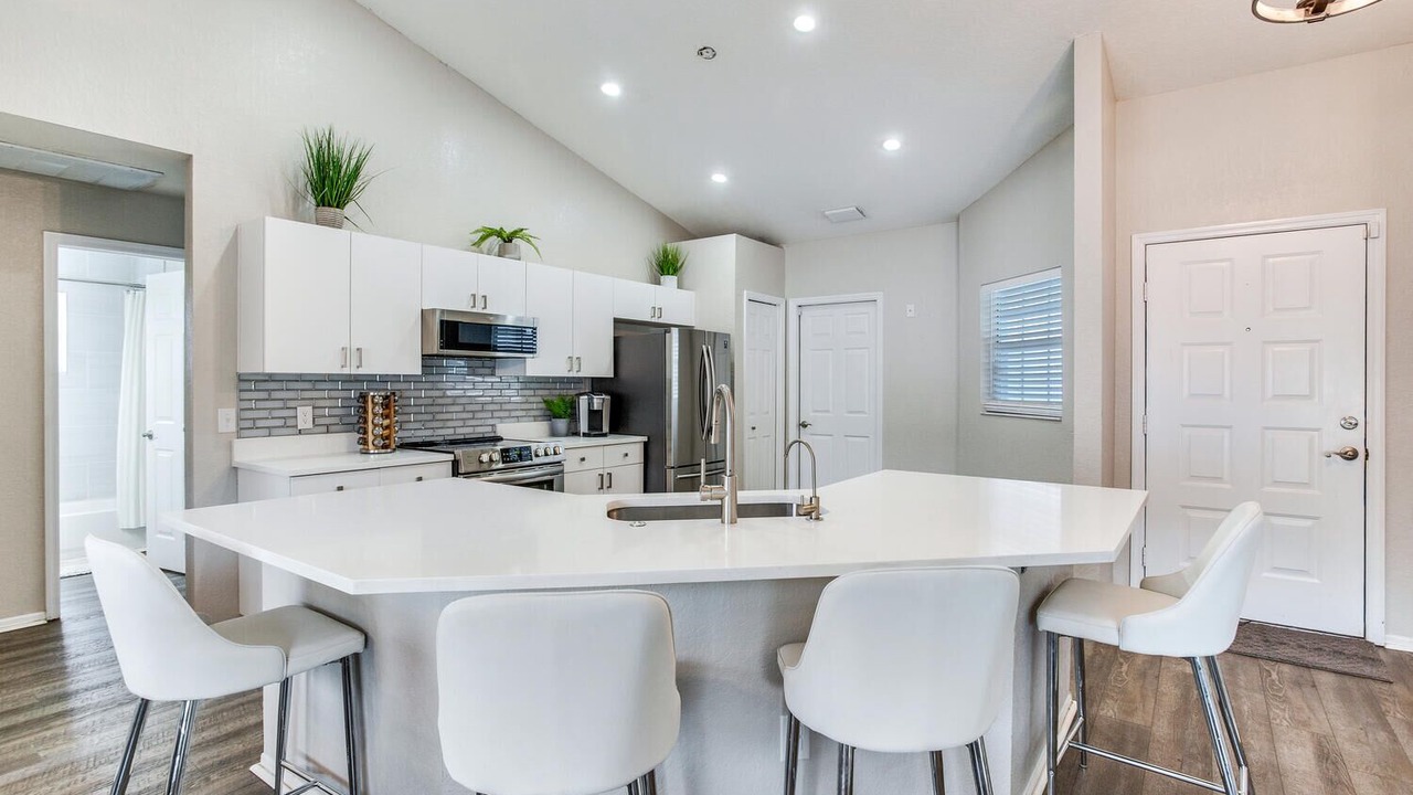 Photo of Kitchen in Lakeview Village