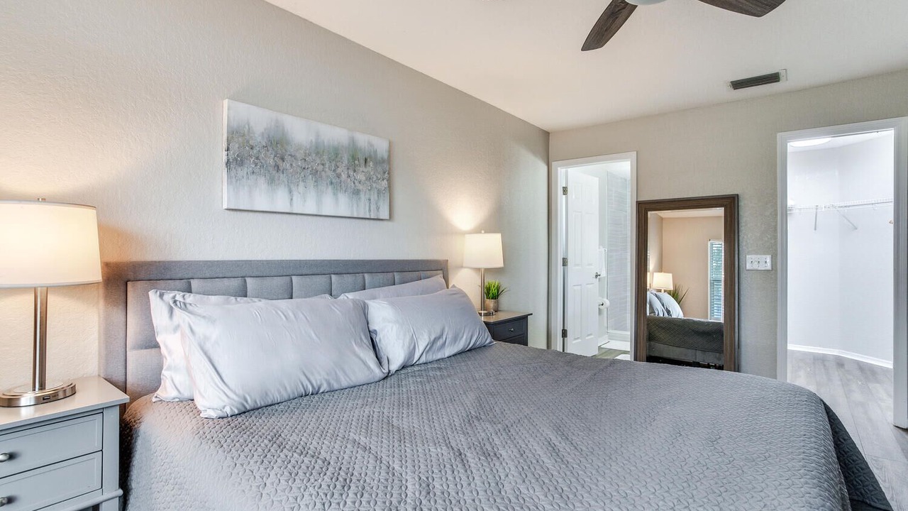 Photo of Bedroom in Lakeview Village