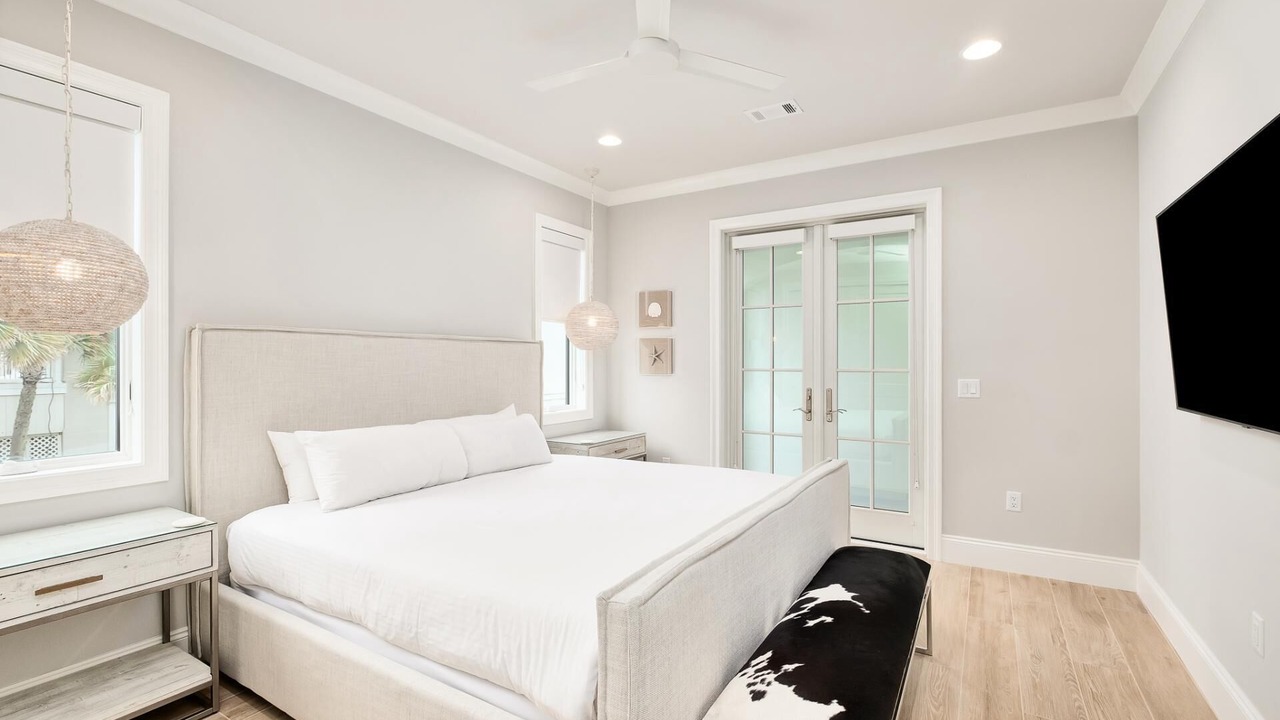 Photo of Bedroom in Miramar Beach