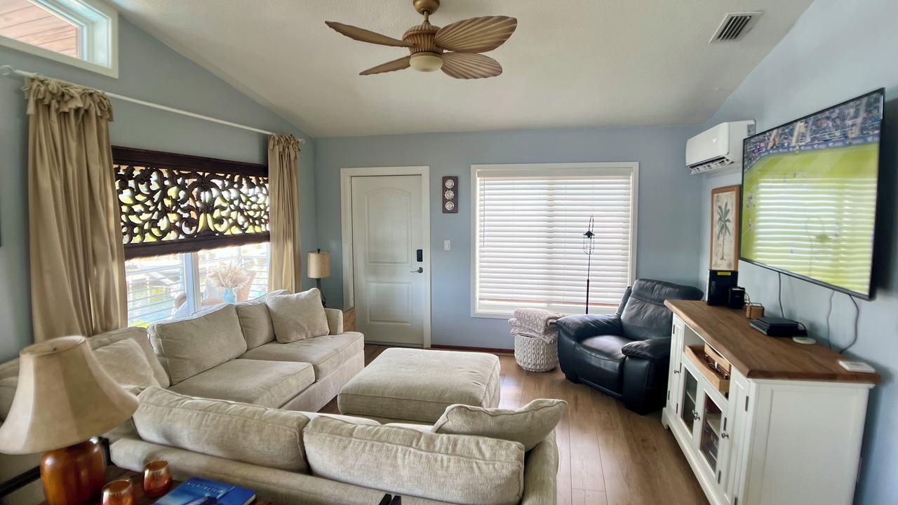Photo of Livingroom in Indian Waterways