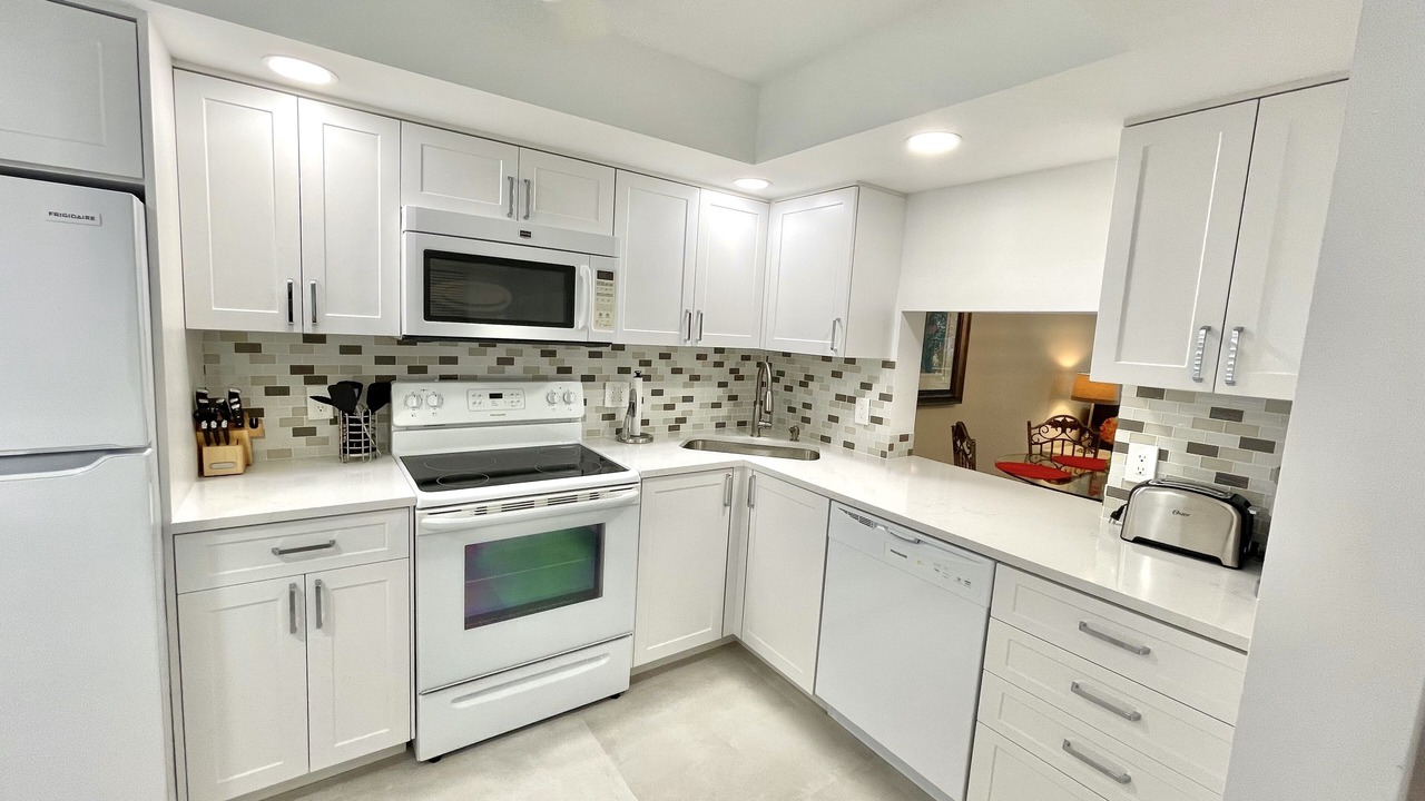 Photo of Kitchen in Lauderdale-by-the-Sea