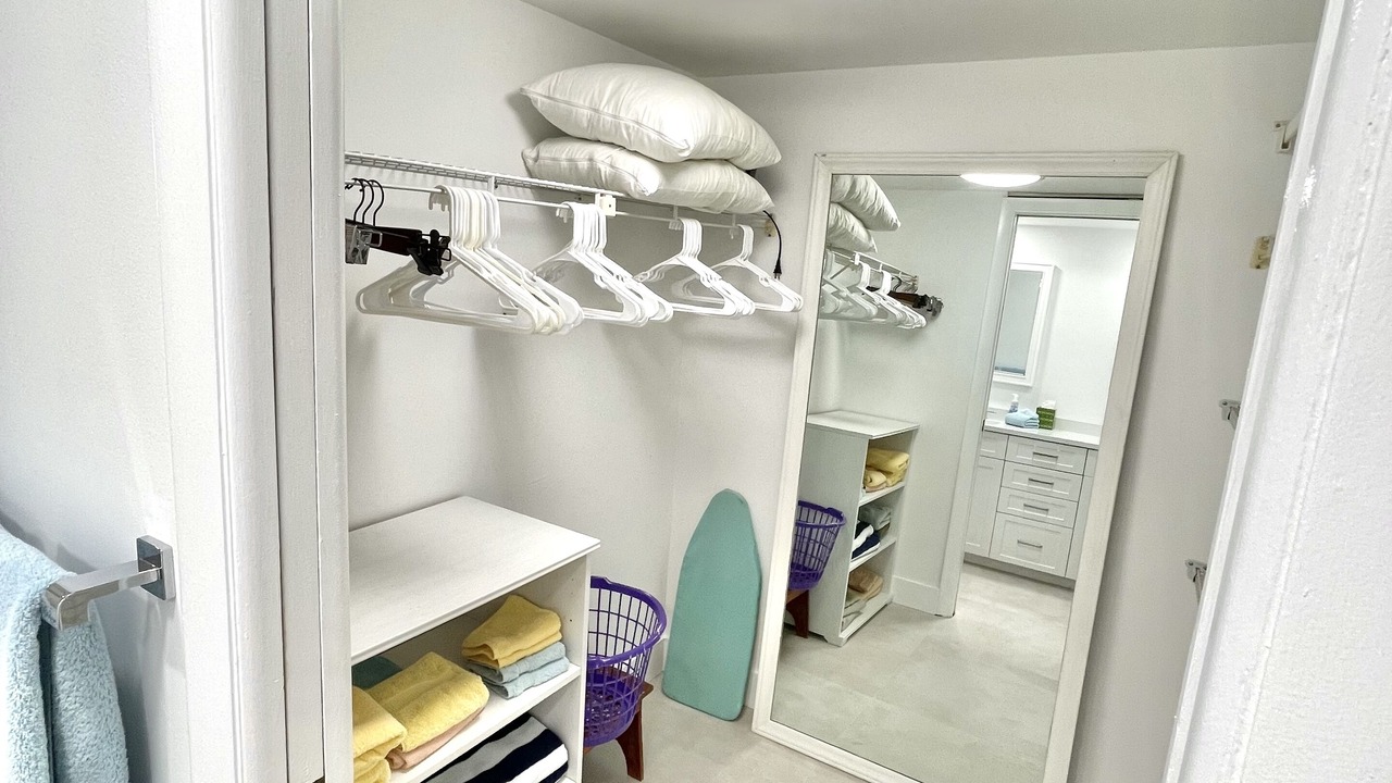 Photo of Bedroom in Lauderdale-by-the-Sea