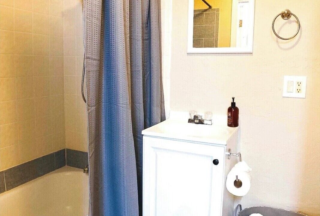 Photo of Bathroom in Parker Ridge