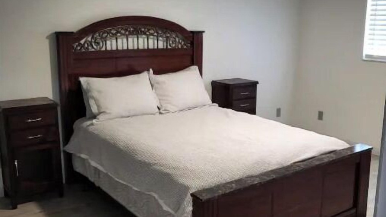 Photo of Bedroom in San Carlos Park