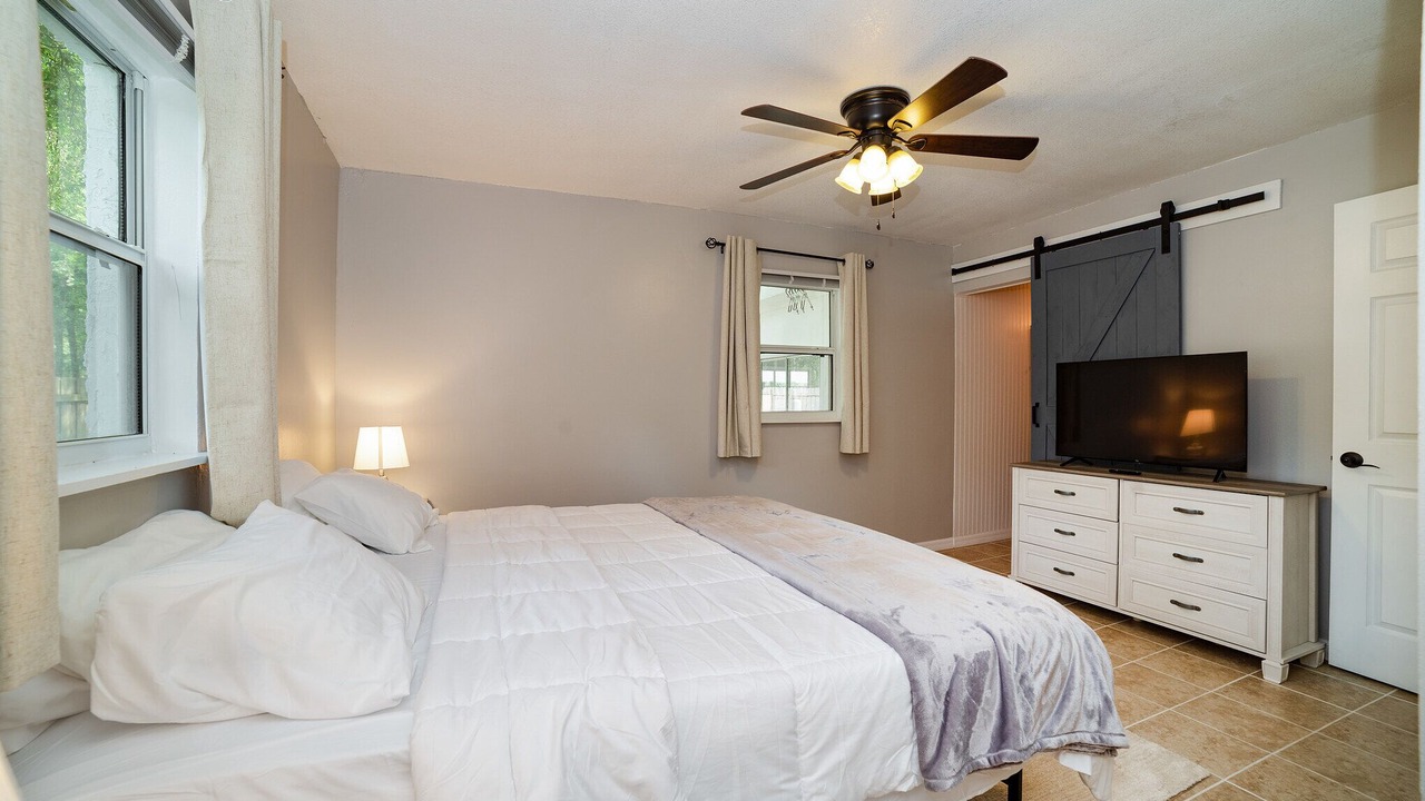 Photo of Bedroom in Fellowship