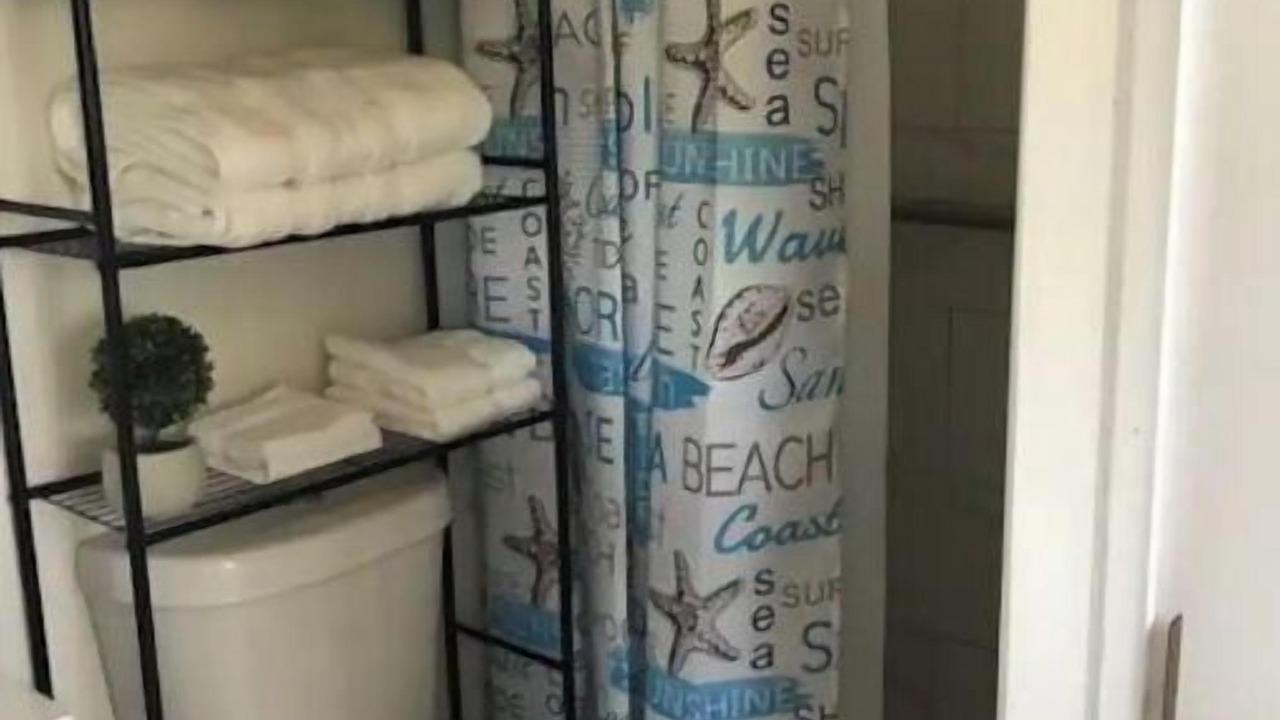 Photo of Bathroom in Lauderdale Lakes