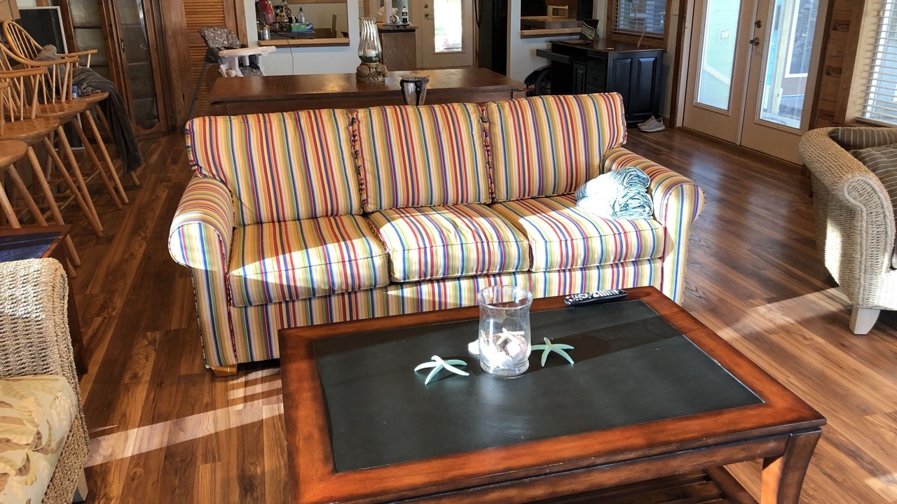 Photo of Livingroom in Eastpoint