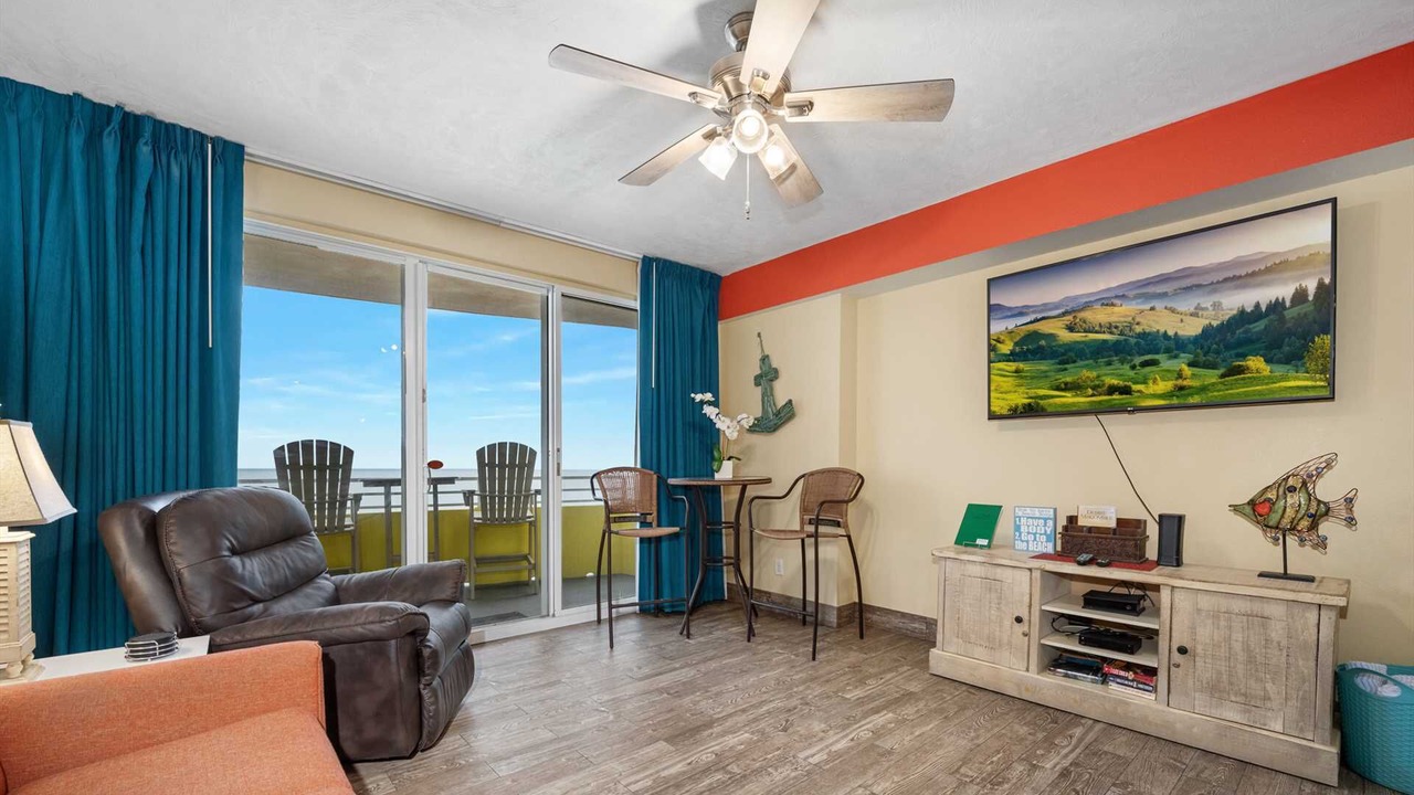 Photo of Livingroom in Brush - Stewarts