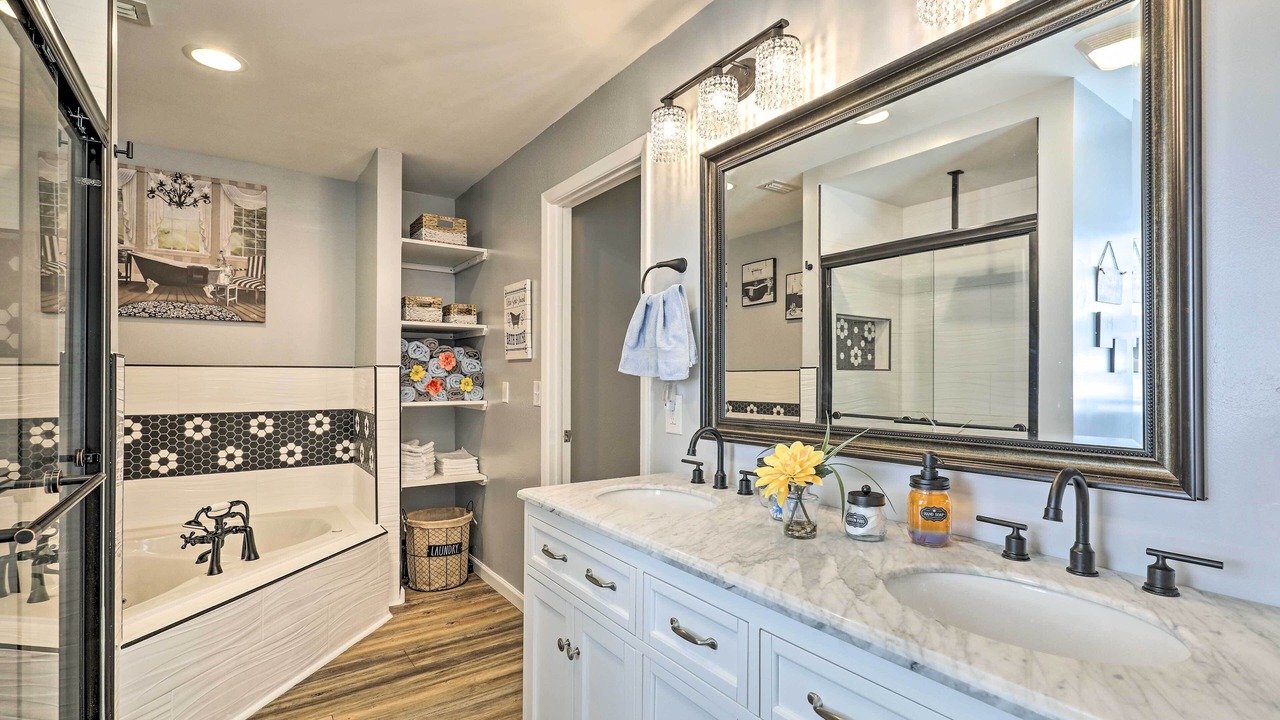 Photo of Bathroom in Holiday Lakes West