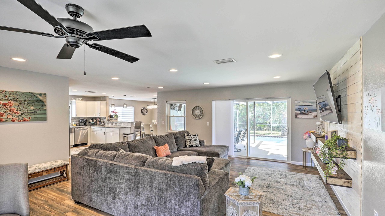 Photo of Livingroom in Holiday Lakes West