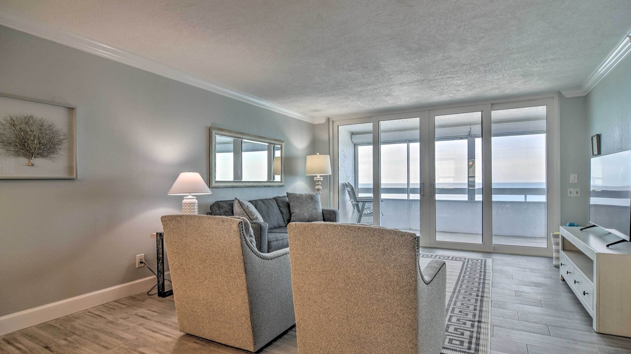 Photo of Livingroom in Redington Shores