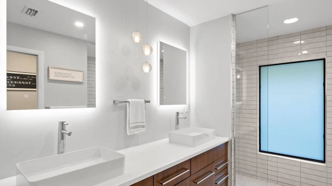 Photo of Bathroom in Beach Park