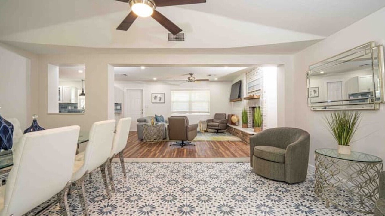 Photo of Livingroom in North River Shores