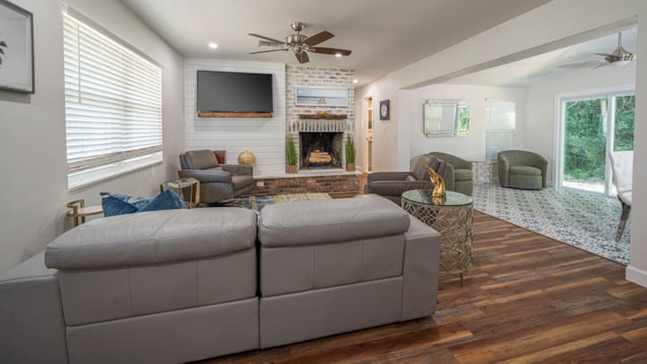 Photo of Livingroom in North River Shores