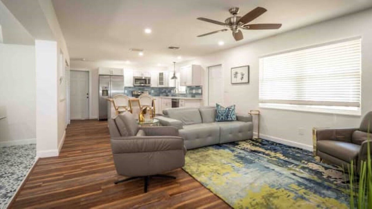 Photo of Livingroom in North River Shores