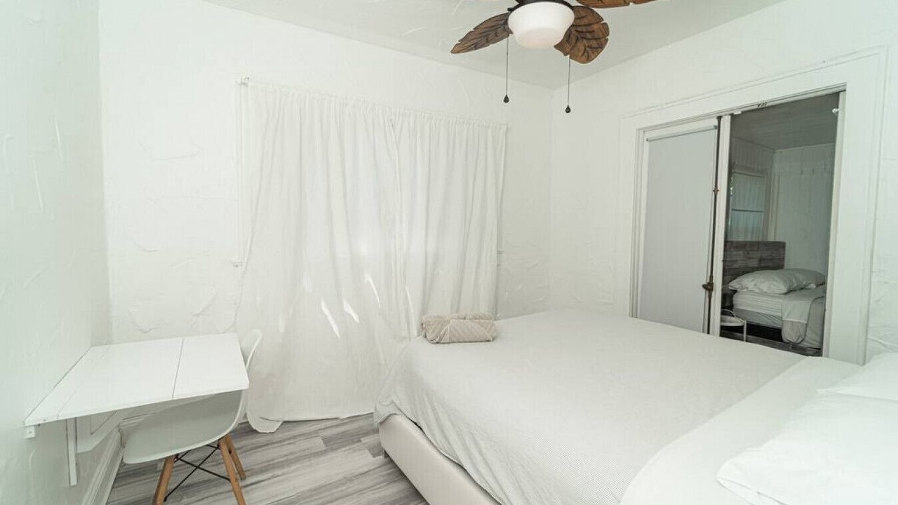 Photo of Bedroom in Hallandale Beach